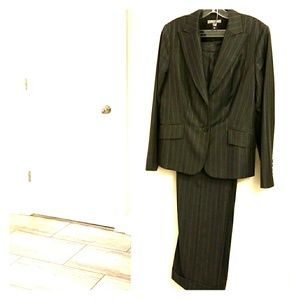 Gray and white suit in like new condition!!